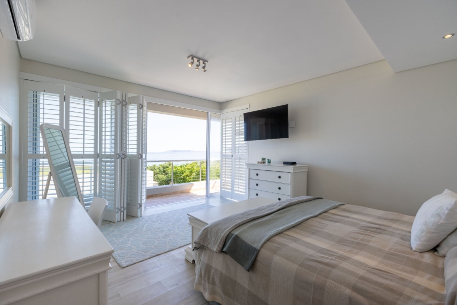 8 Bedroom Property for Sale in Keurboomstrand Western Cape